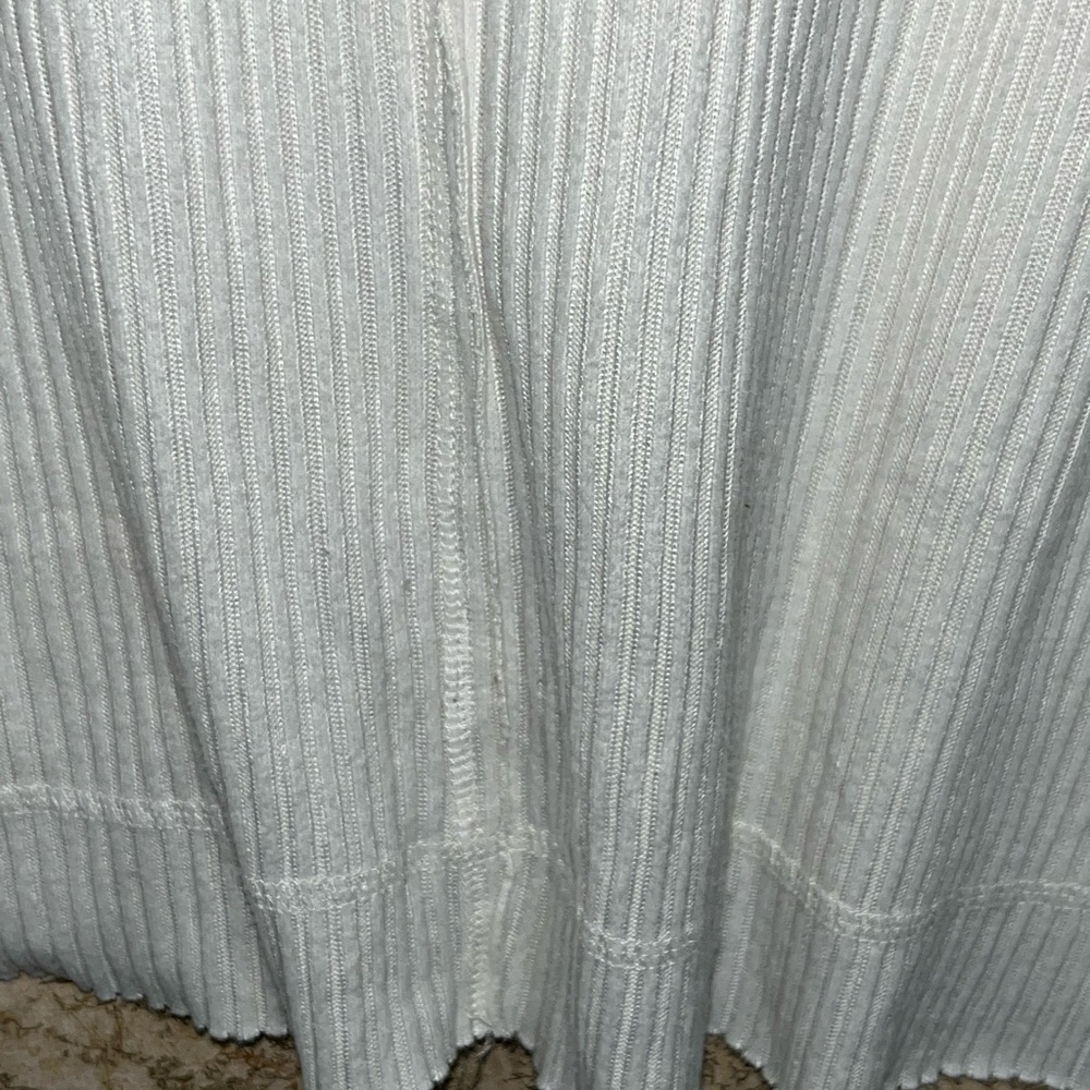 Wild Fable White Ribbed V-Neck Sweatshirt - Picture 11 of 11